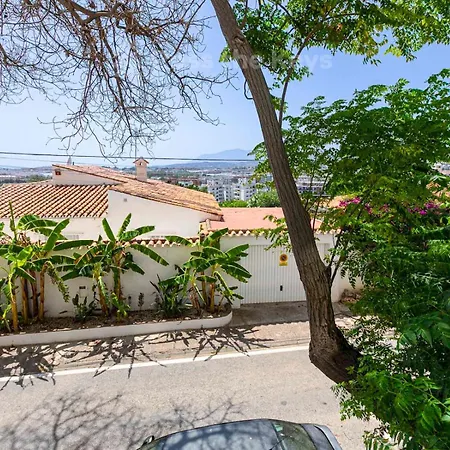 Cozy In Heart Of Nueva Andalucia - Pass The Keys *